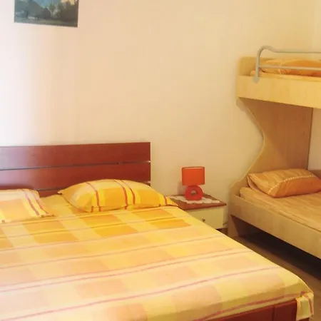 Appartamento Sveta Nedilja 4610b *