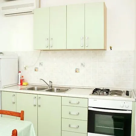 Appartement Sveta Nedilja 4610b *